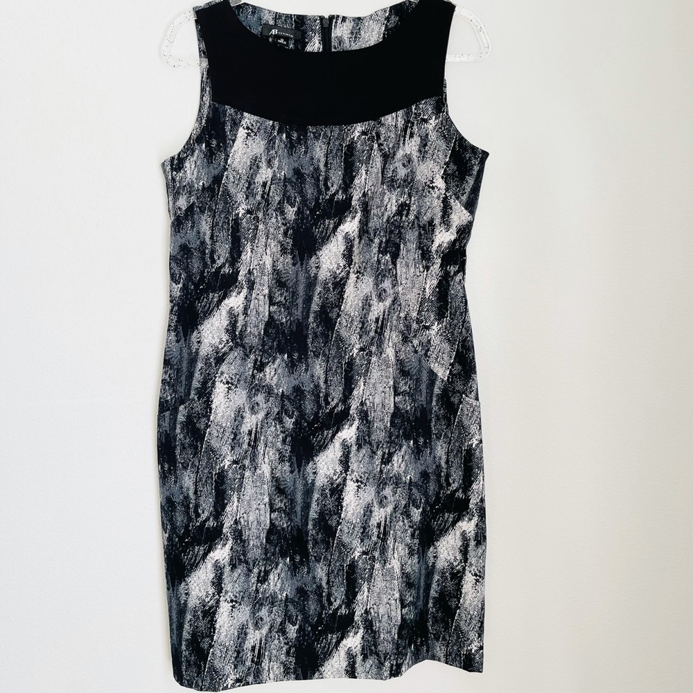 AB Studio Casual Workwear Office Sheath Dress. Size 12. Black and White.